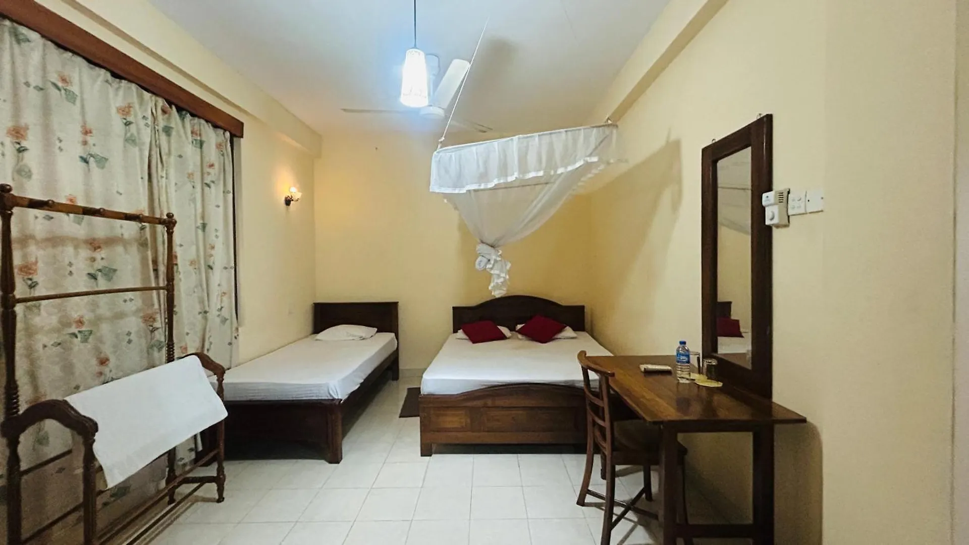 Hotel Anniwatta Residence Kandy